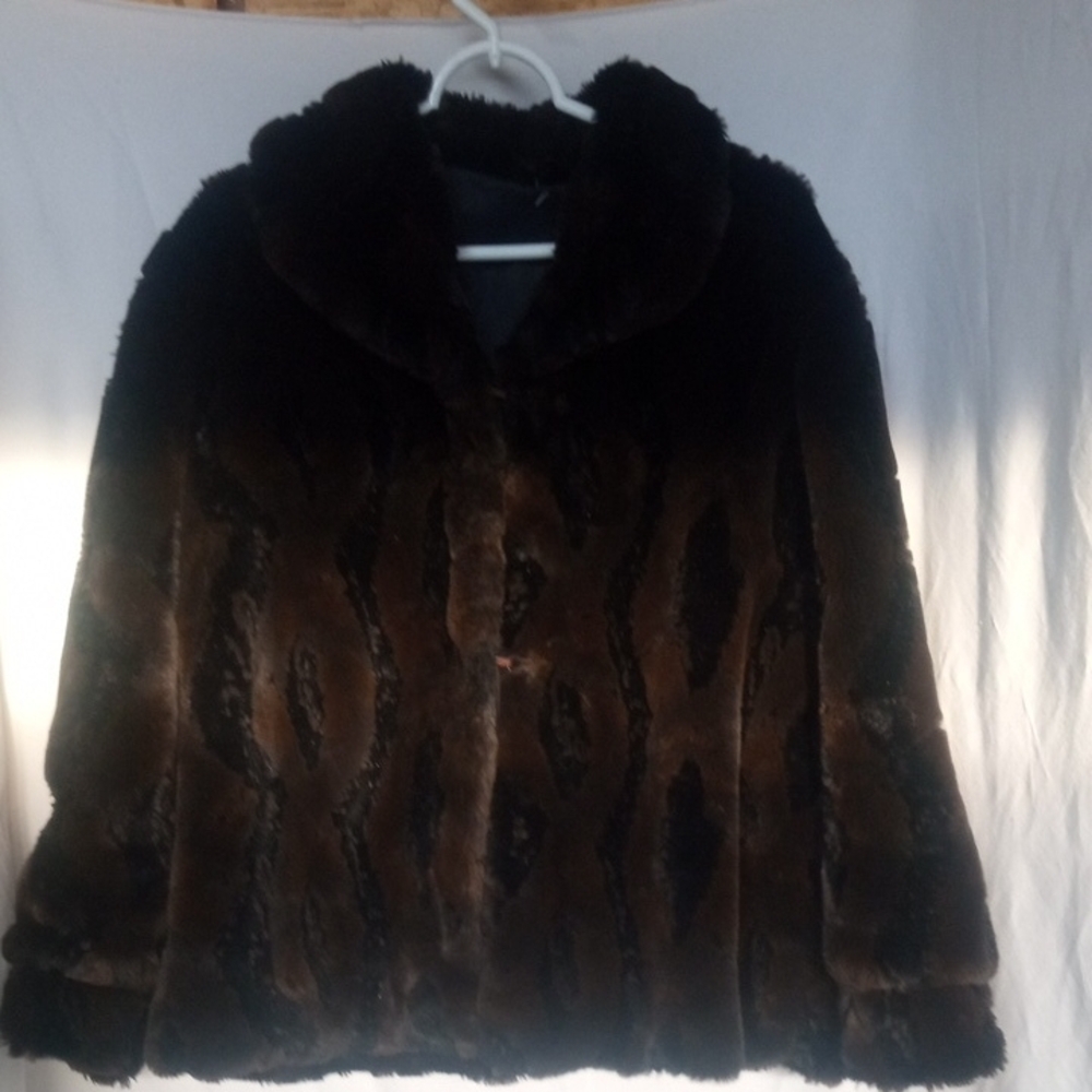 Luxurious Women’s Brown & Black Faux Fur Teddy Jacket Coat, Size L/XL - Picture 4 of 7